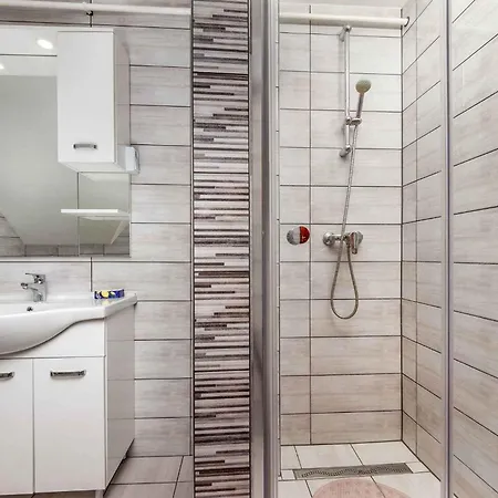 بيت للعطل In - Balaton 18986 *