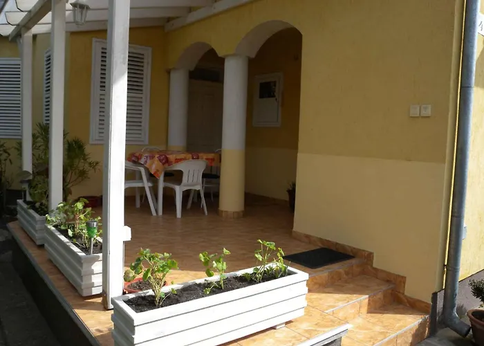 In - Balaton 18986 * קסזטלי